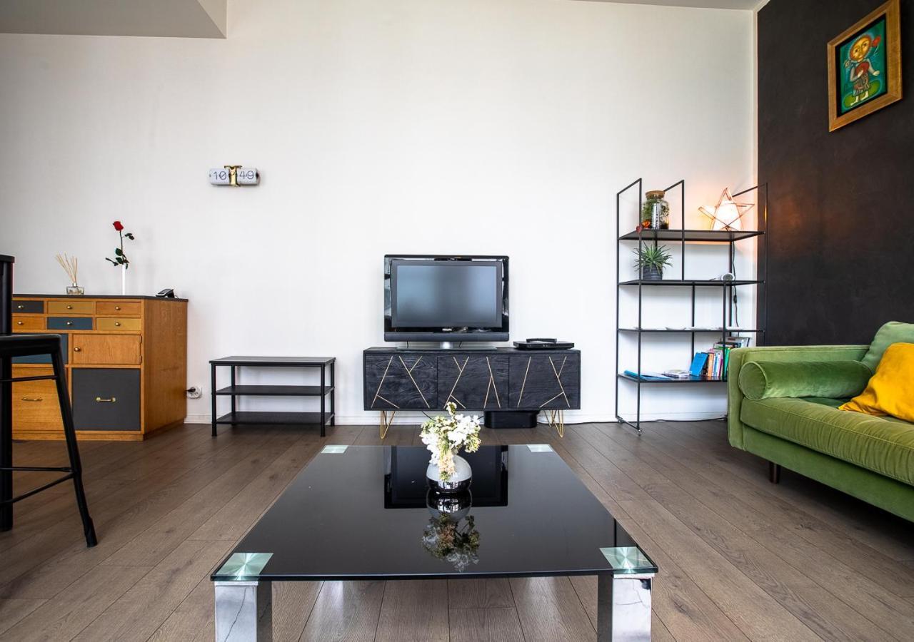 Apartament Le Loft Horloger Avec Parking Besançon Zewnętrze zdjęcie